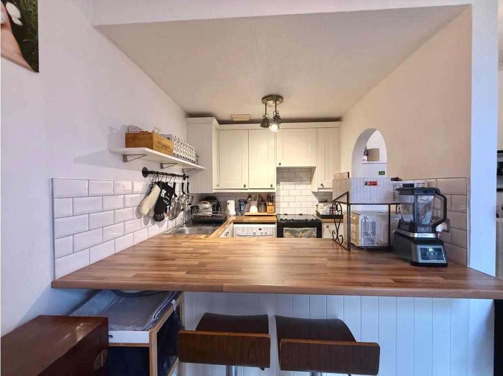 Property photo 3 of 17 Picture No. 24