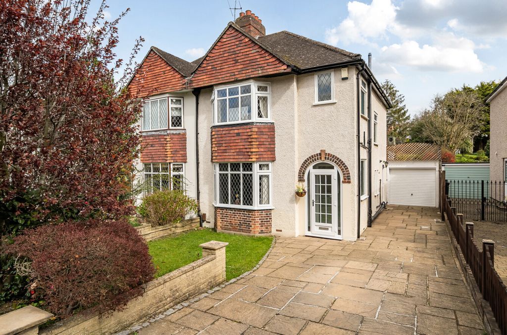 Property photo 1 of 18 1433171-21-69c3d3...