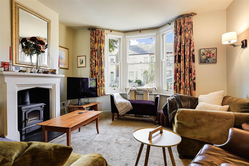 Property photo 3 of 33 Img (3).Jpg