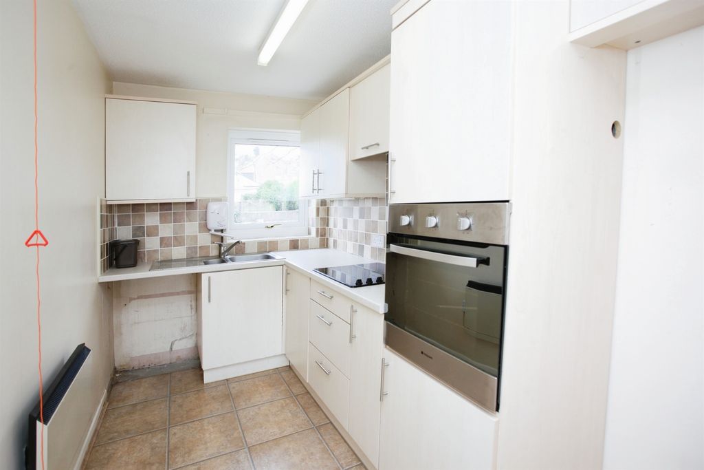 Property photo 2 of 16