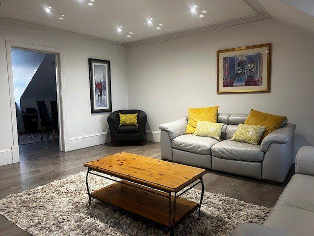 Property photo 3 of 11 Photo 3