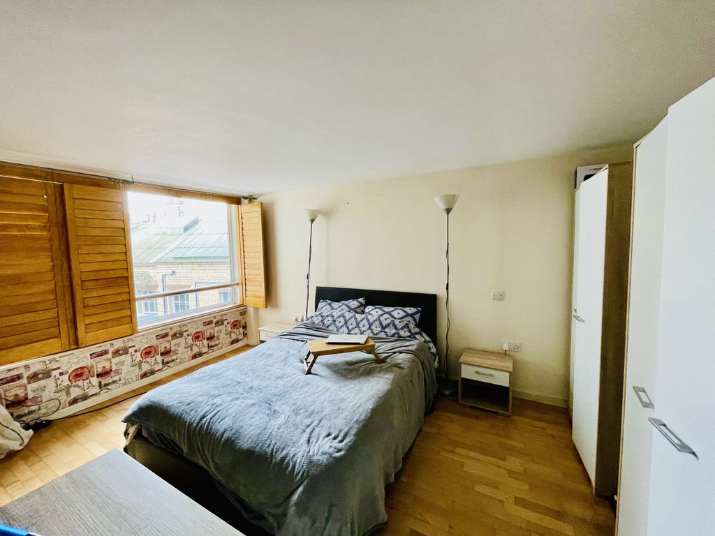 Property photo 3 of 11 Gallery