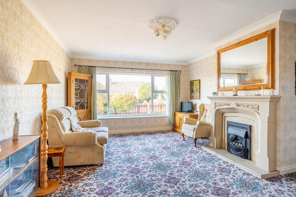 Property photo 3 of 14 Living Room