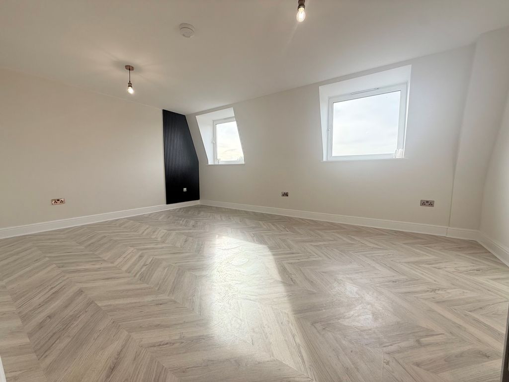 Property photo 3 of 6 Living Room
