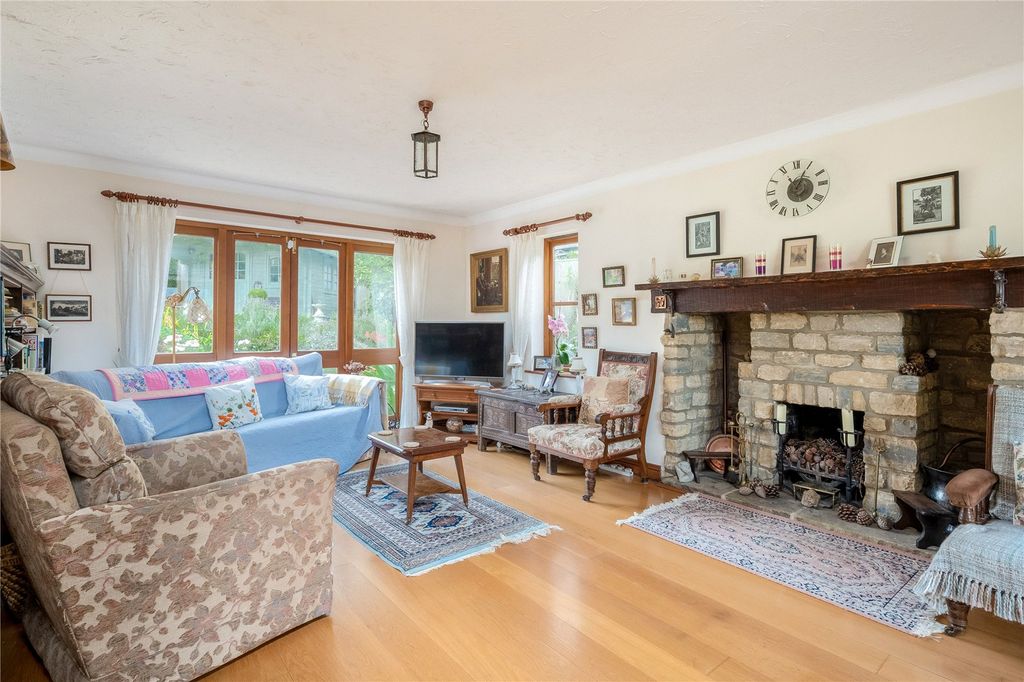 Property photo 2 of 14 Sitting Room
