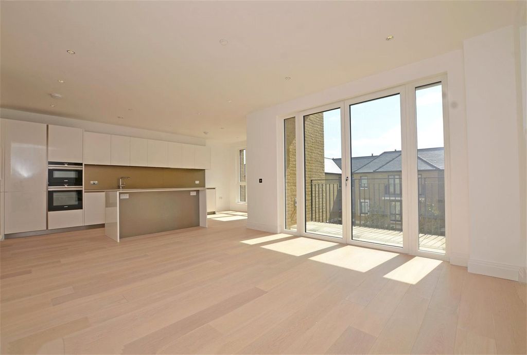 Property photo 3 of 9 Picture No. 06