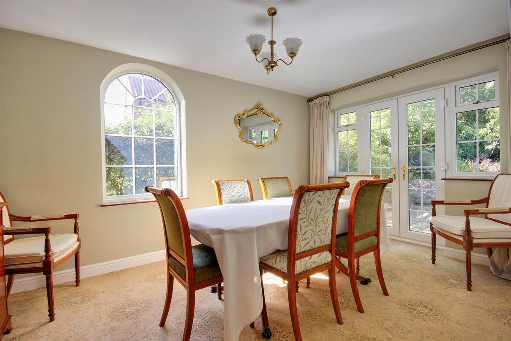 Property photo 3 of 28 Holly Bank (18).Jpg