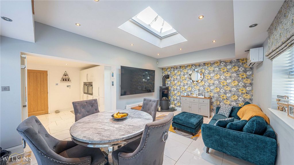 Property photo 3 of 38 Picture No. 33