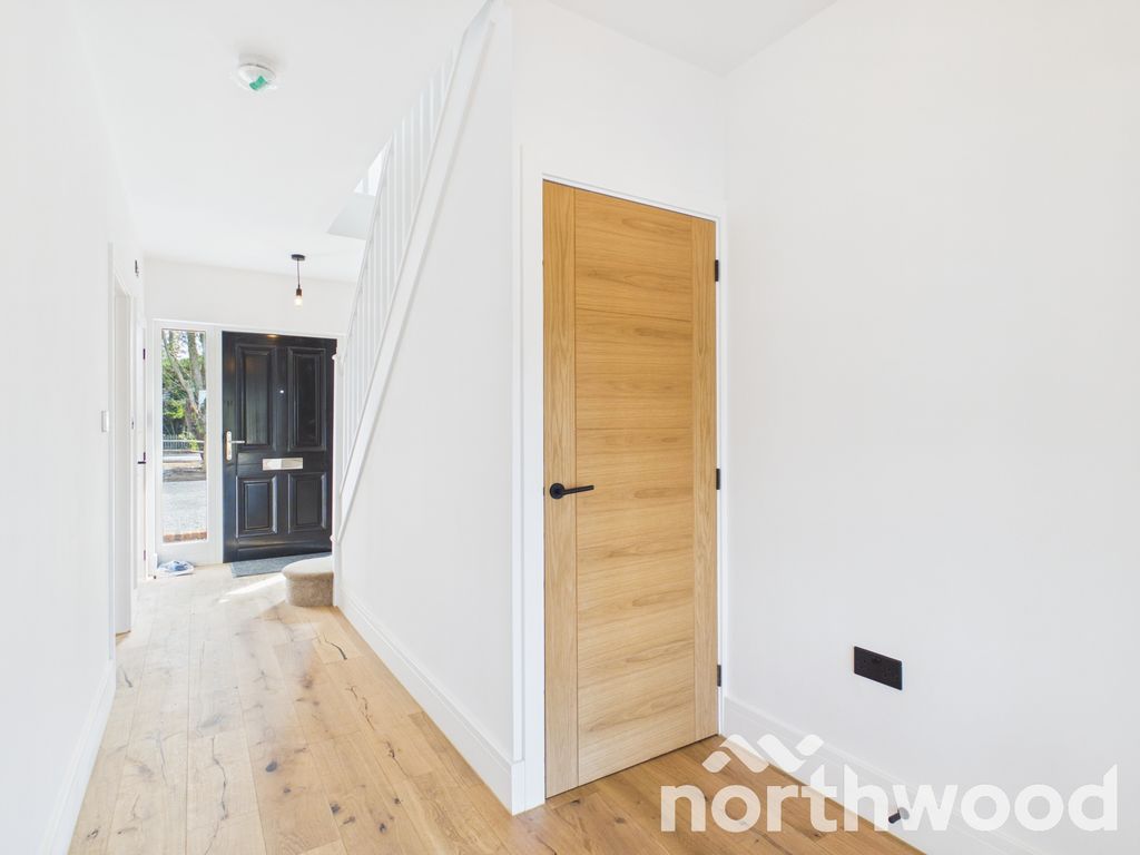 Property photo 3 of 44