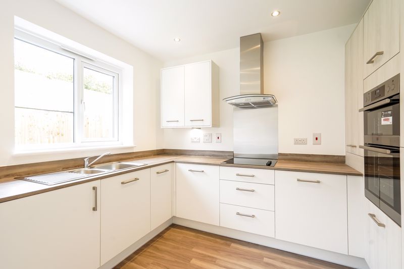 Property photo 3 of 28 Photo 24