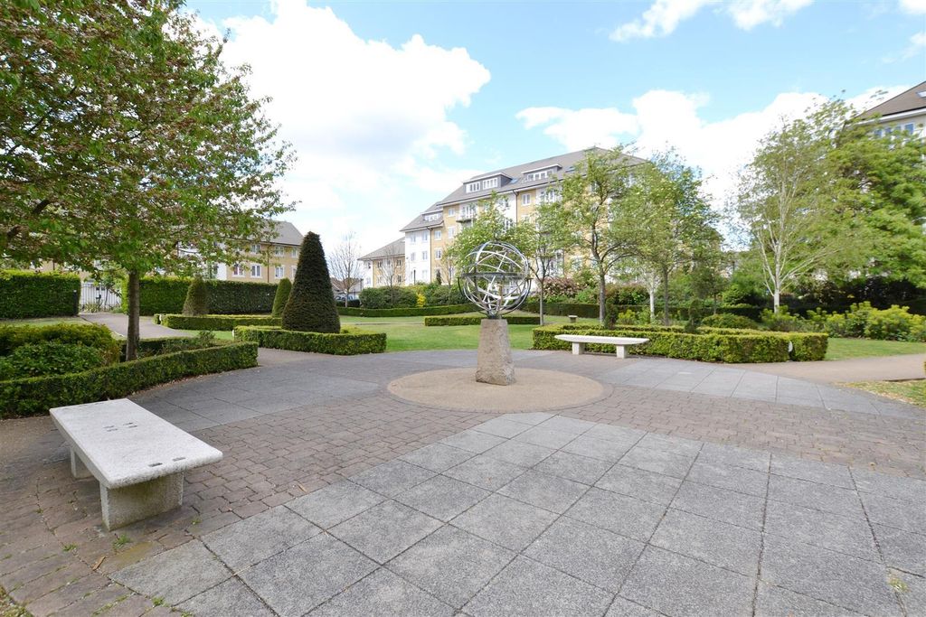 Property photo 2 of 3