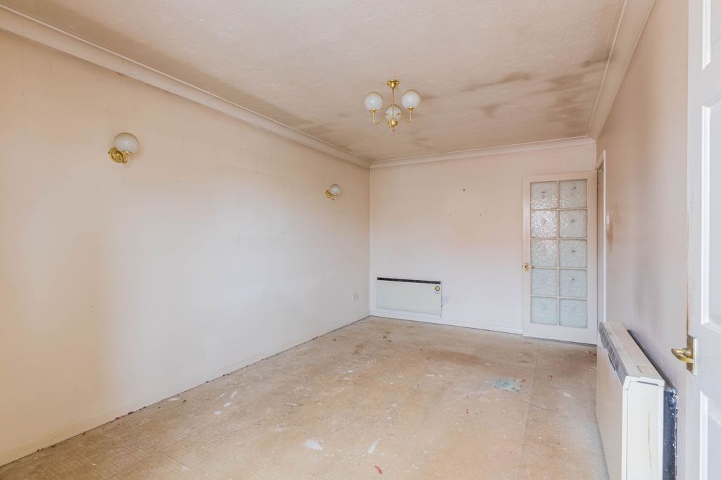 Property photo 3 of 9