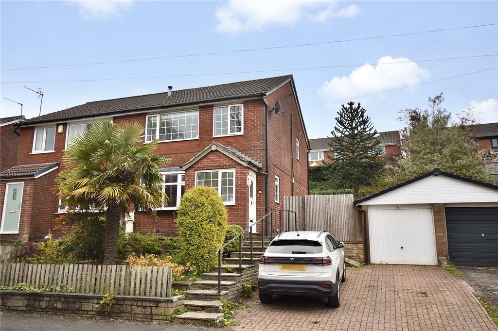 Property photo 1 of 16 Front External