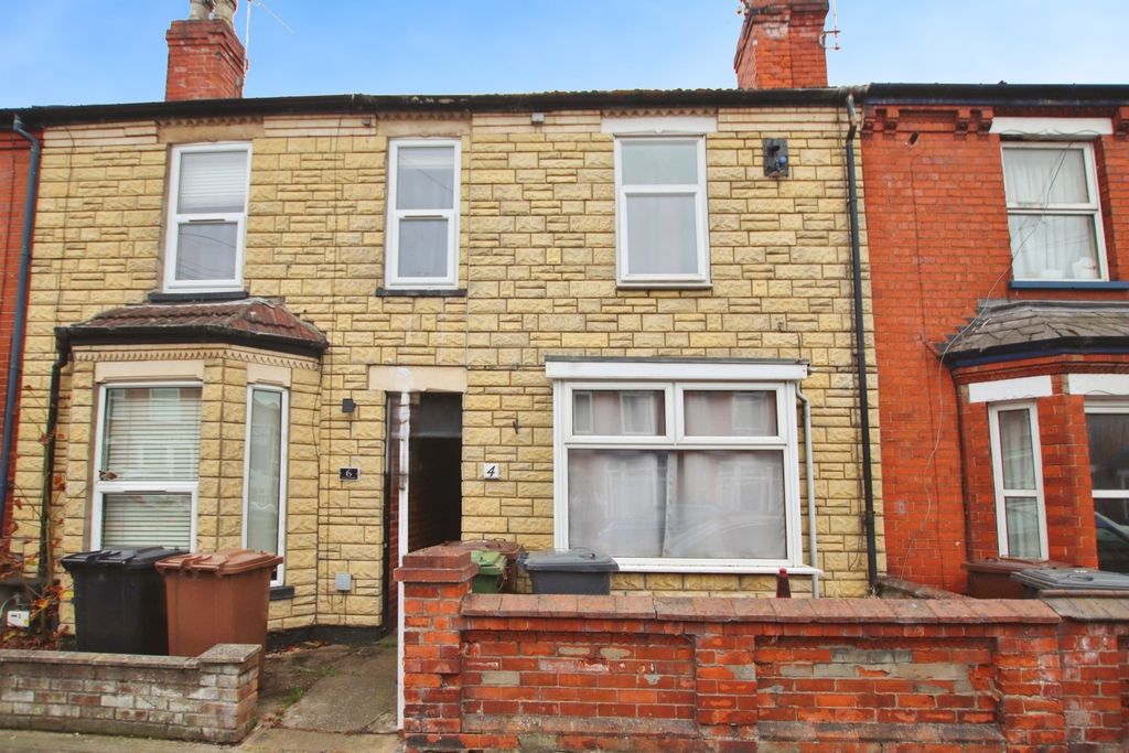 Property photo 1 of 15 4600300