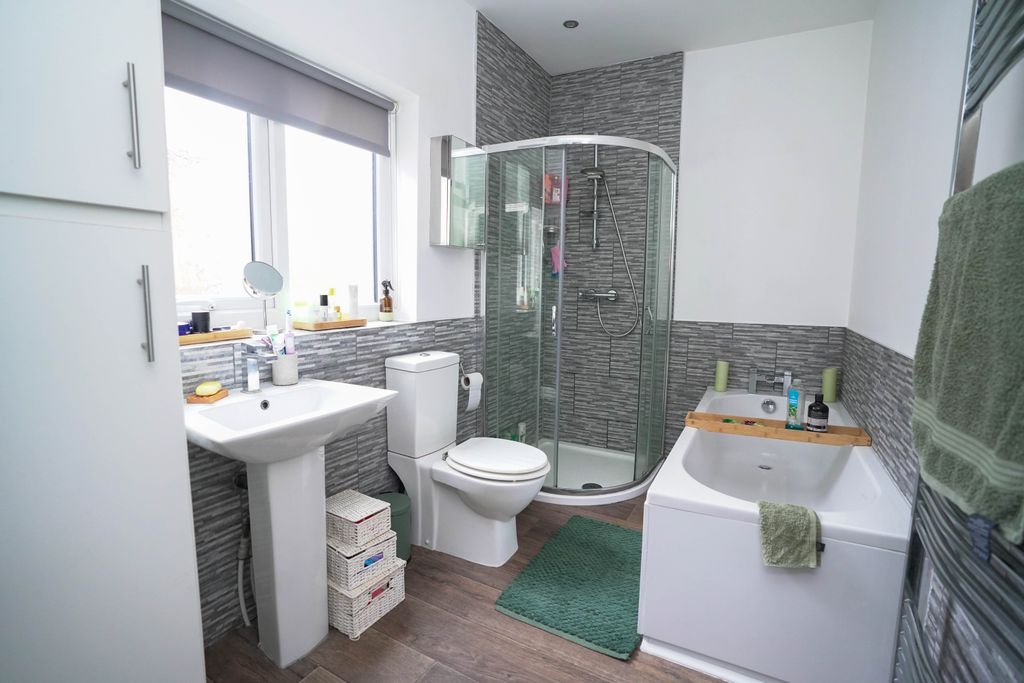 Property photo 3 of 19 Dsc03552