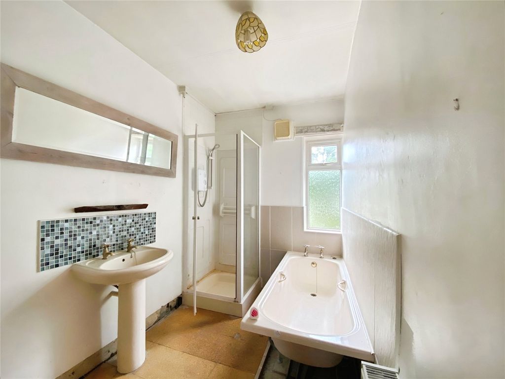 Property photo 3 of 6 Picture No. 06