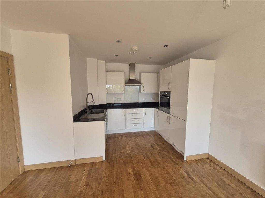 Property photo 1 of 8 Kitchen