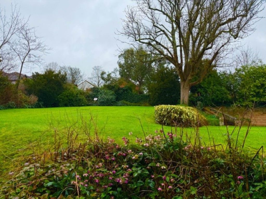 Property photo 3 of 8