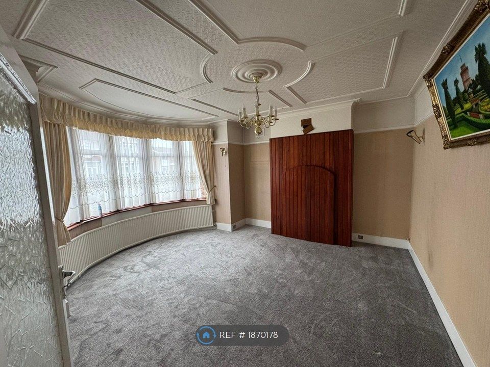 Property photo 2 of 22