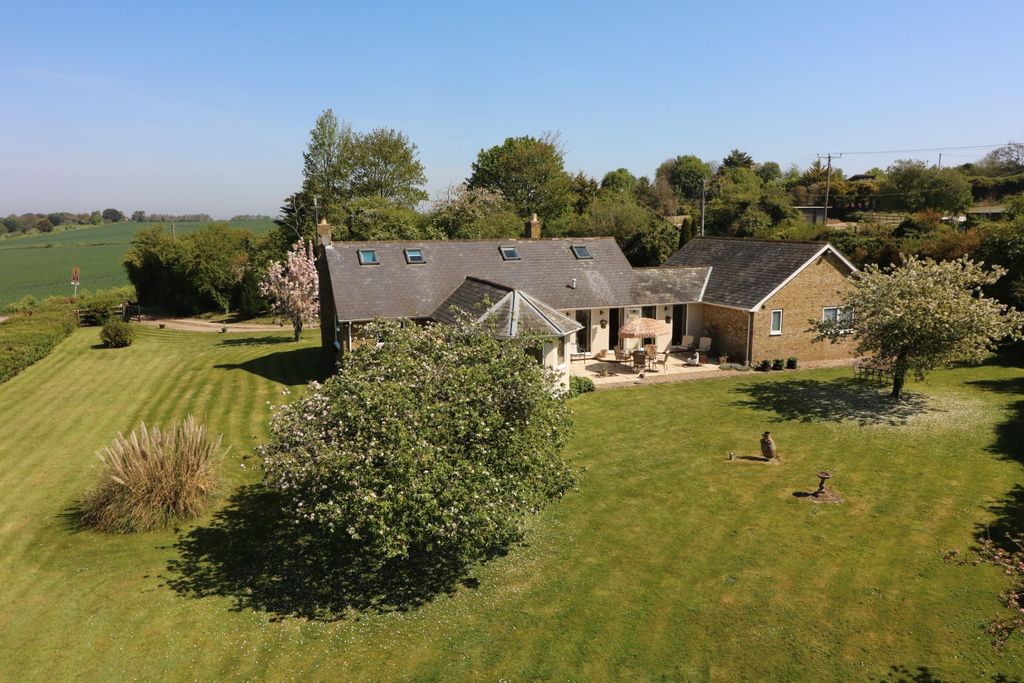 Property photo 1 of 38 4138981