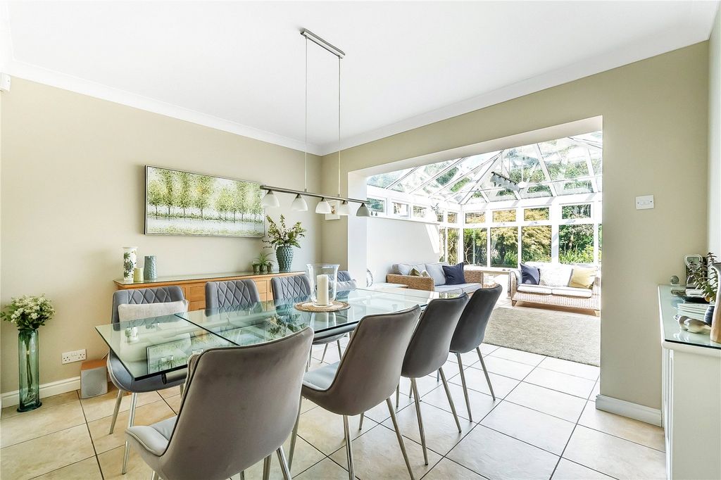 Property photo 3 of 18 Dining Room