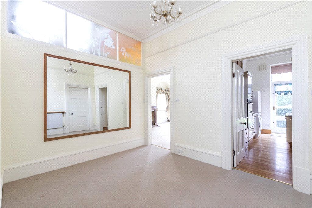 Property photo 3 of 18 Dining Area