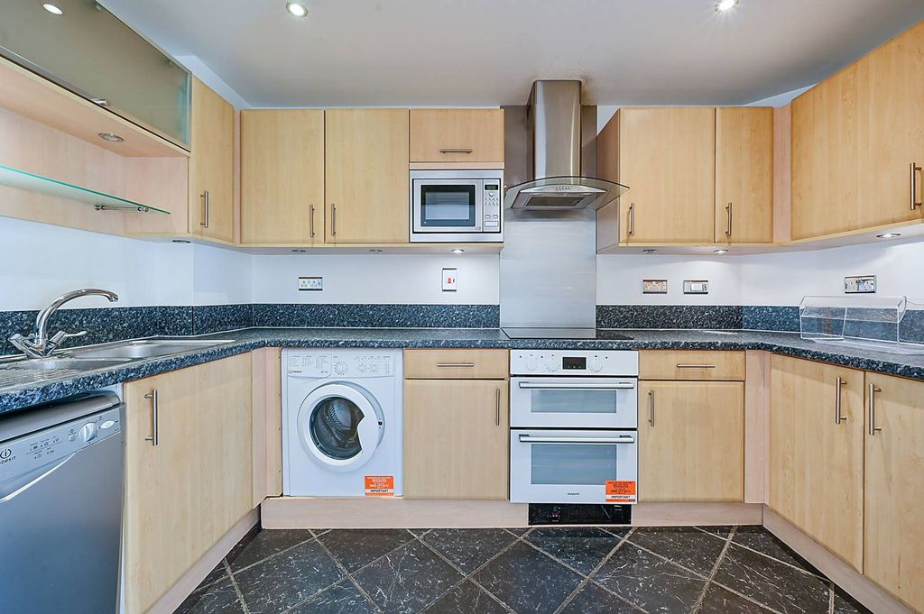 Property photo 3 of 13