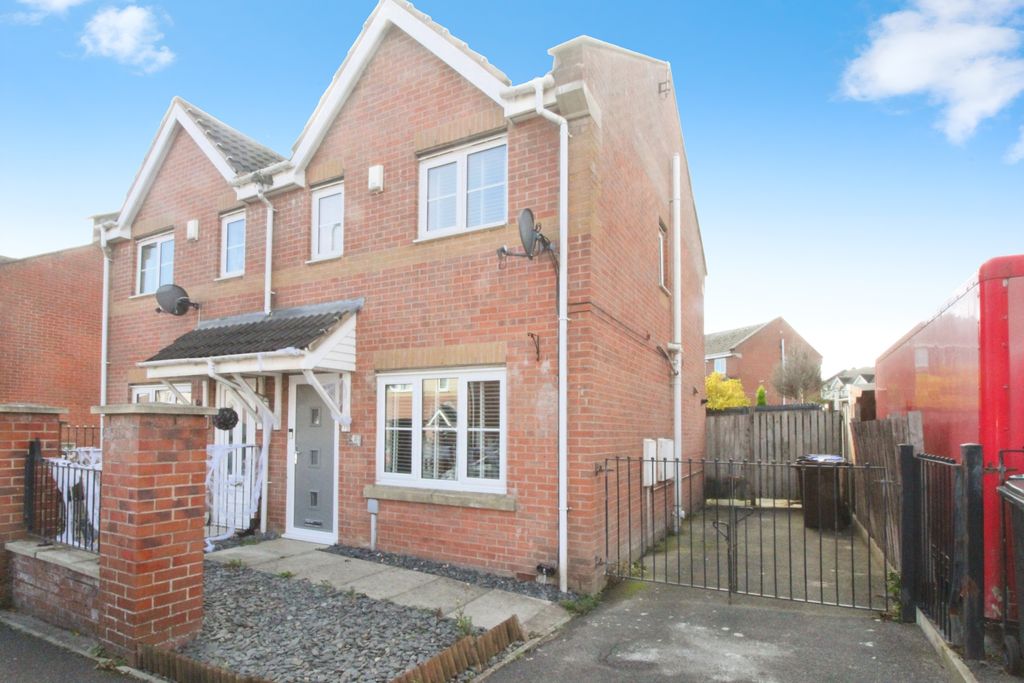 Property photo 1 of 15 Front