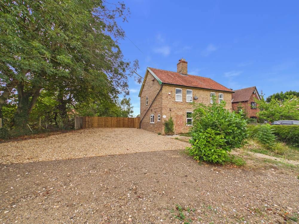 Property photo 1 of 18 Giraffe360-Still018