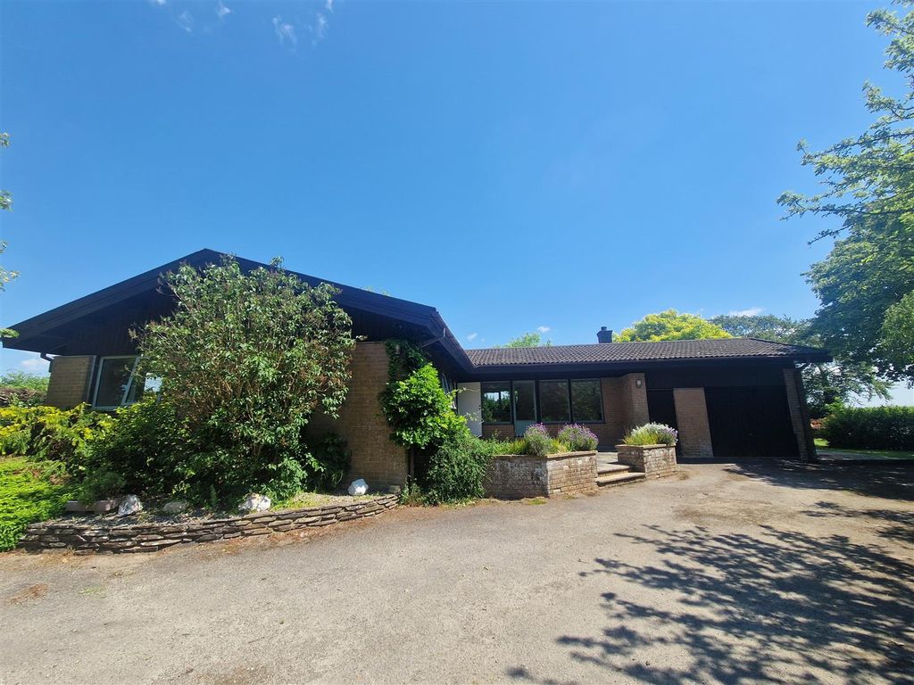 Property photo 1 of 17 1000062122.Jpg