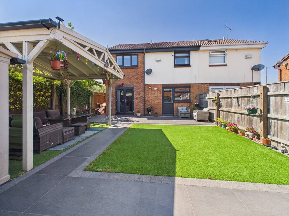 Property photo 2 of 14
