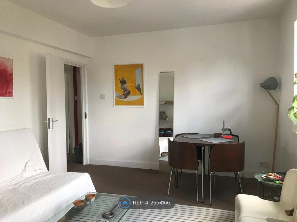 Property photo 1 of 17 Living/ Dining Room