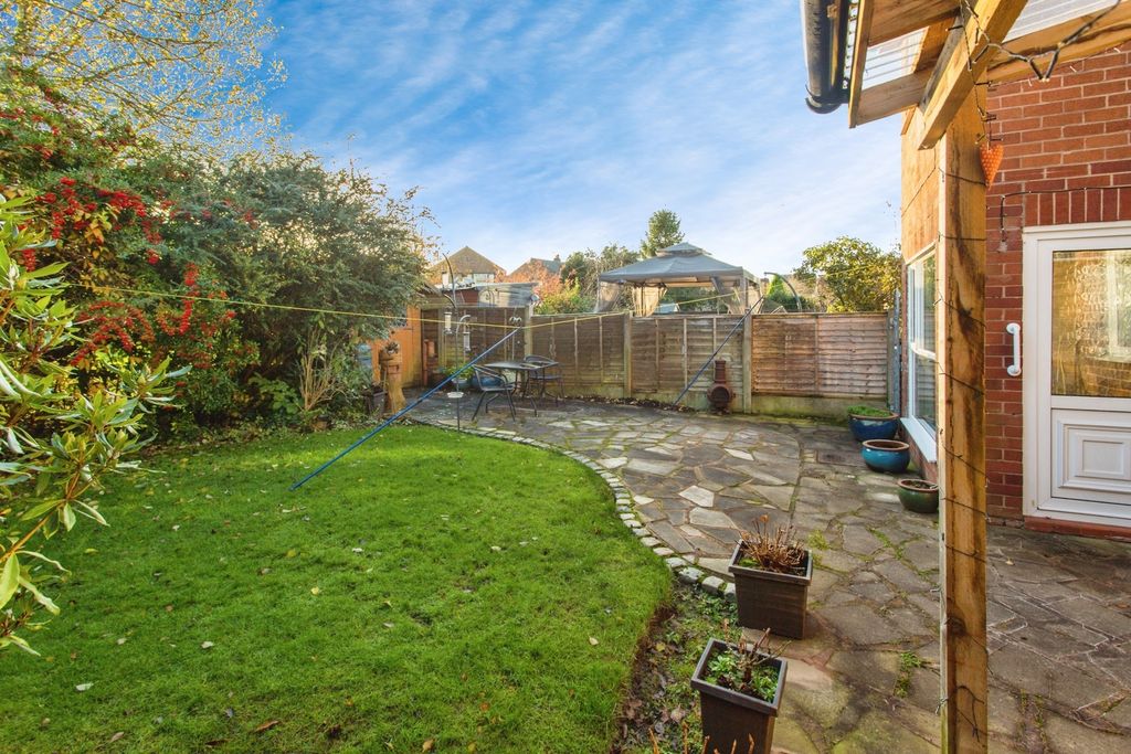 Property photo 3 of 23 Garden