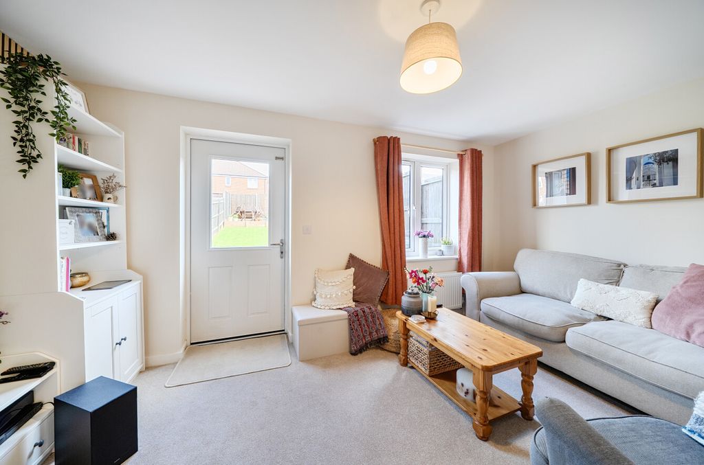 Property photo 2 of 24 1465334-15-6A0d8A...