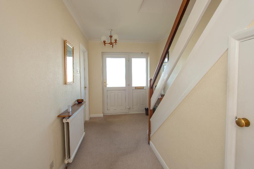 Property photo 2 of 14 Entrance Hall