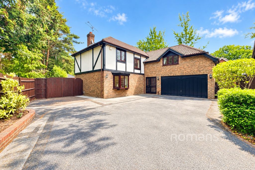 Property photo 1 of 19 Front