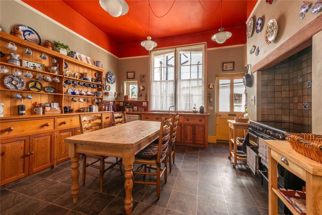 Property photo 3 of 19 Picture No. 06