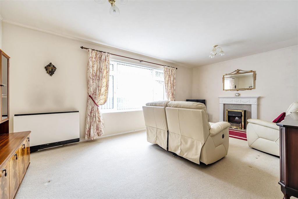 Property photo 2 of 15 1326658-23-687E7733E6Ad1.Jpg