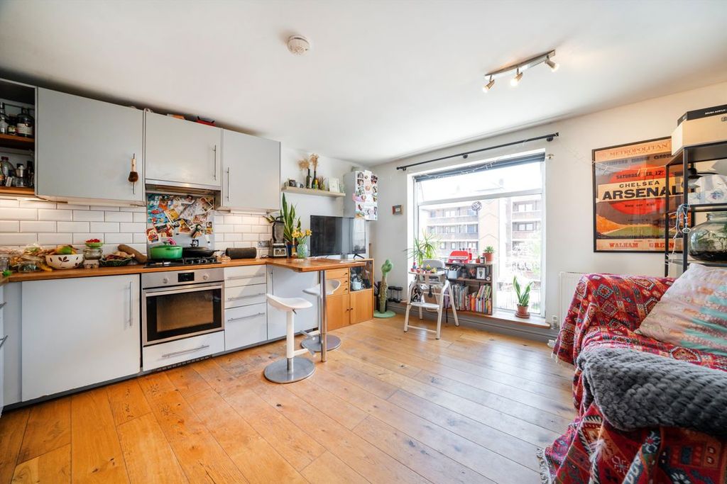 Property photo 2 of 5