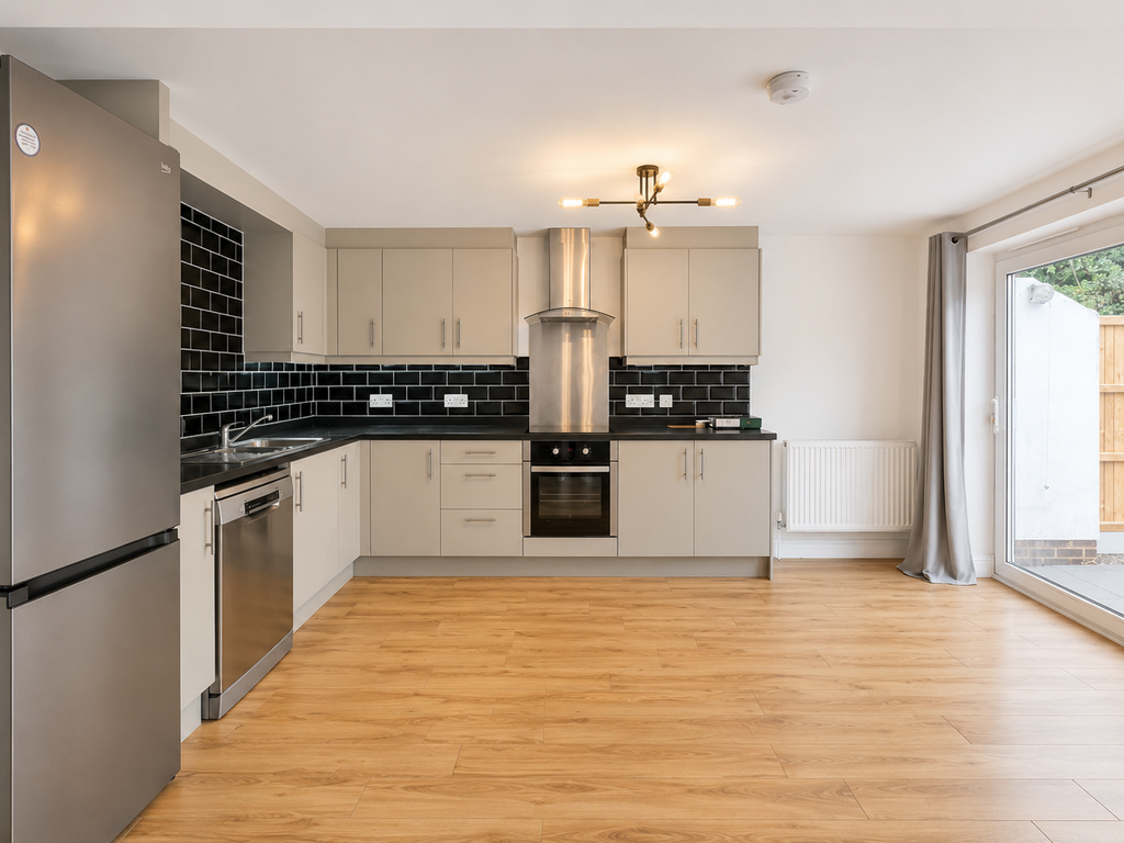 Property photo 3 of 13 Kitchen