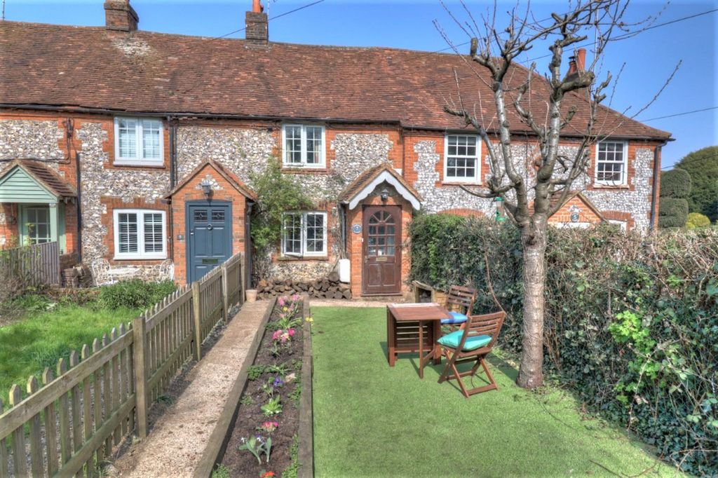 Property photo 1 of 10 Photo 9