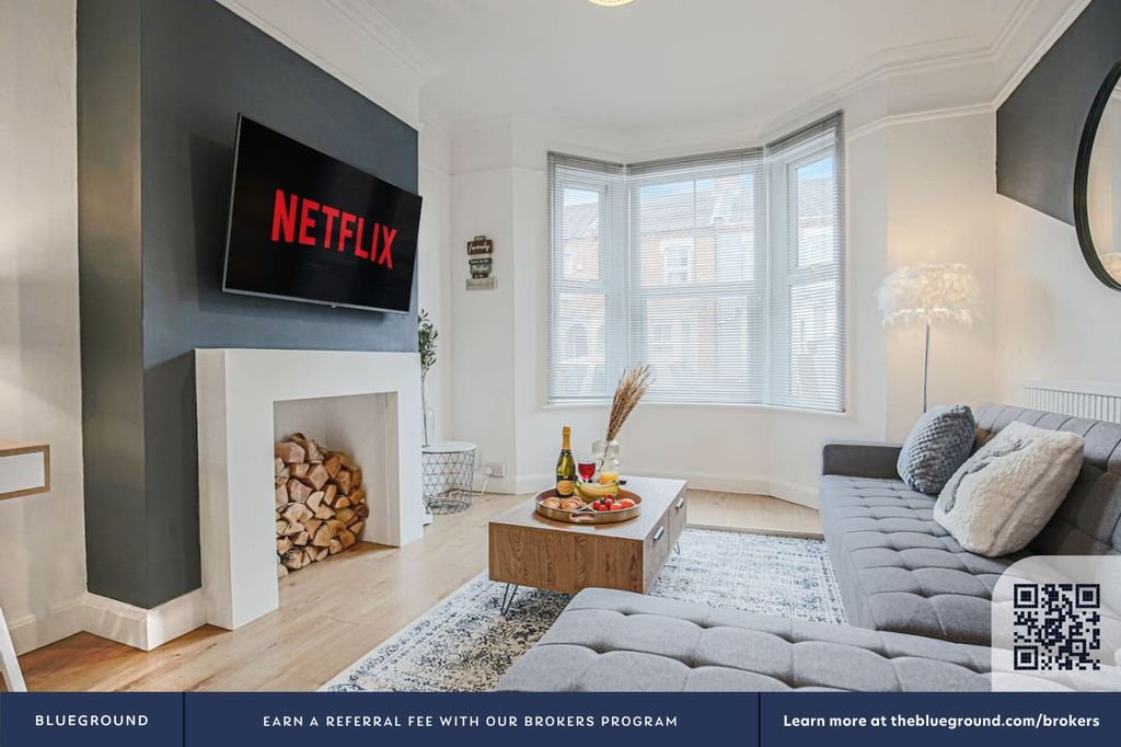 Additional image 4 of 3 bed flat to rentNorthampton District NN1