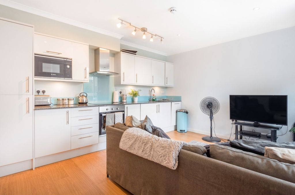 Property photo 2 of 6 634518 (3)