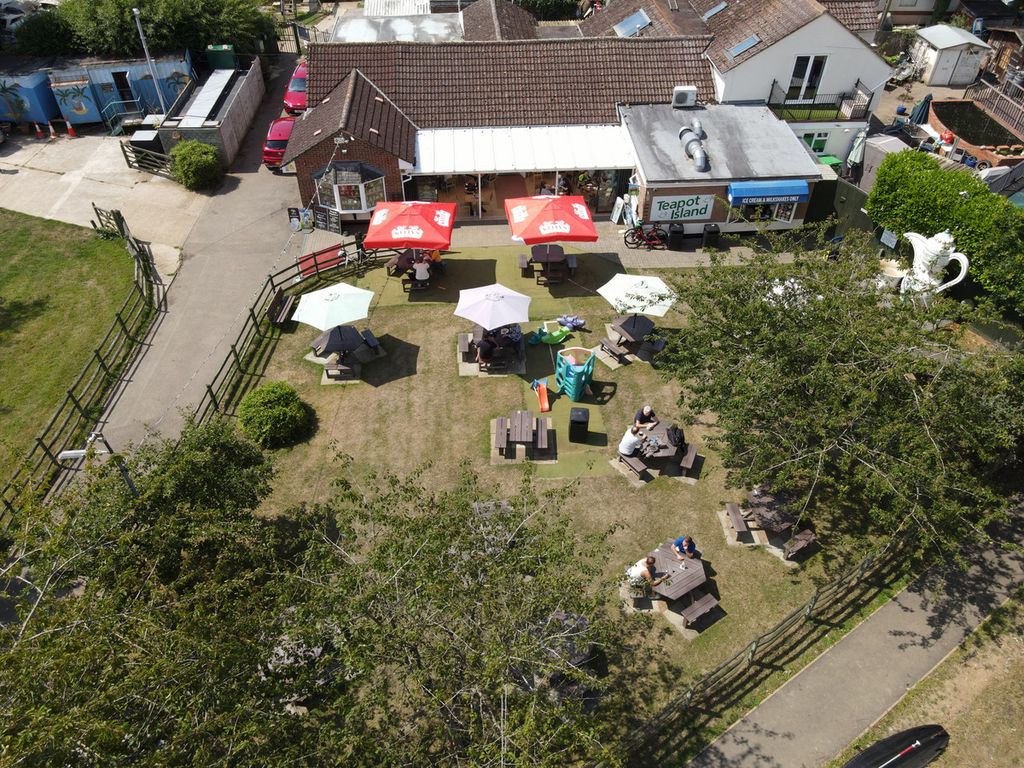 Property photo 2 of 48