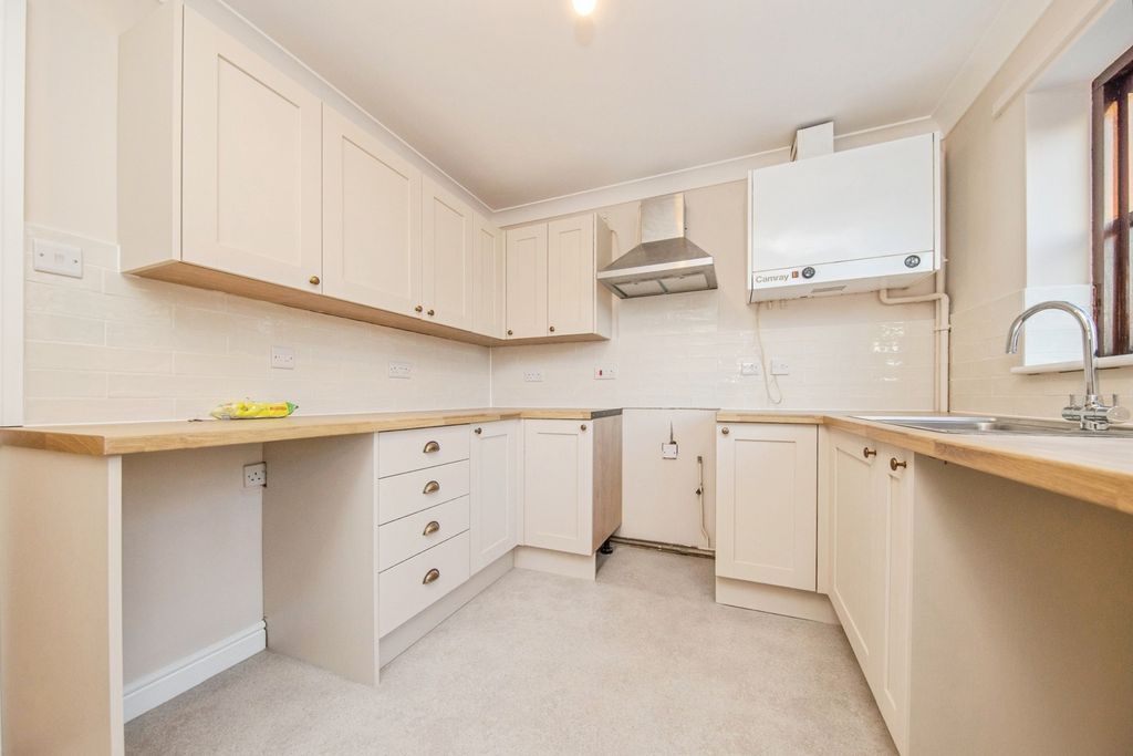 Property photo 3 of 16 Pbox-Img.Jpg