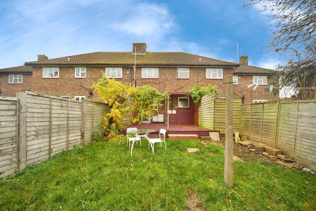 Property photo 2 of 17 Photo