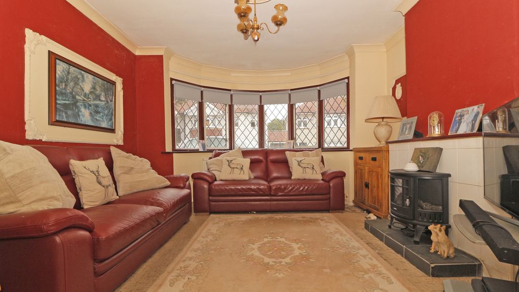 Property photo 2 of 19