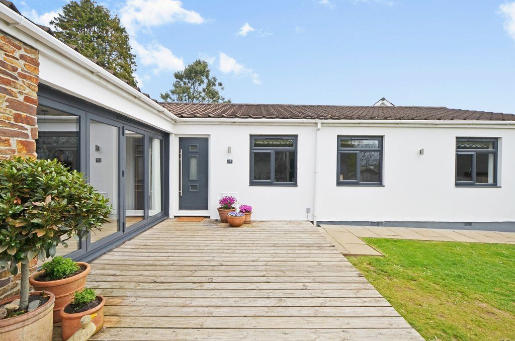 Property photo 1 of 44