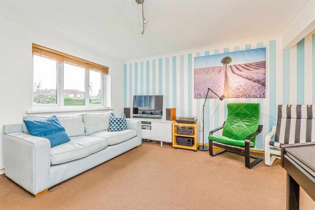 Property photo 3 of 20