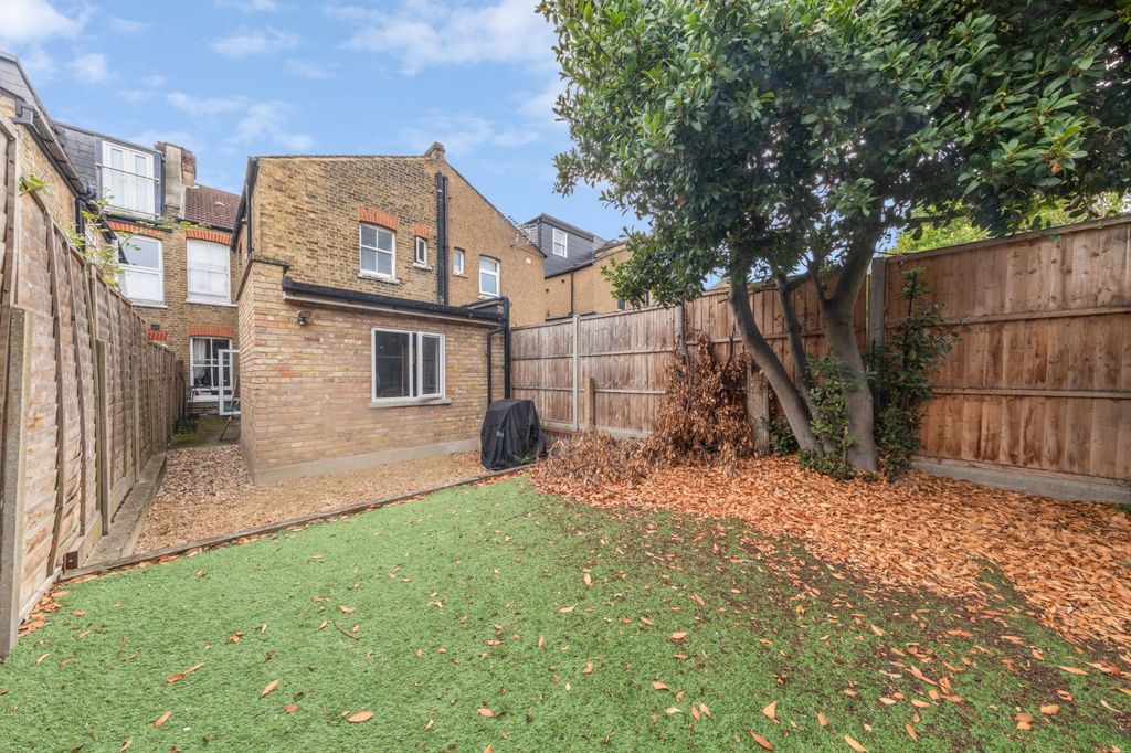 Property photo 1 of 6